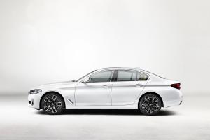 BMW 540i Luxury Line 2020 года  (WW)